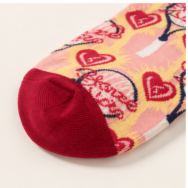 Women’s Retro Heart Print Crew Socks – Pink Graphic Mid-Calf Socks