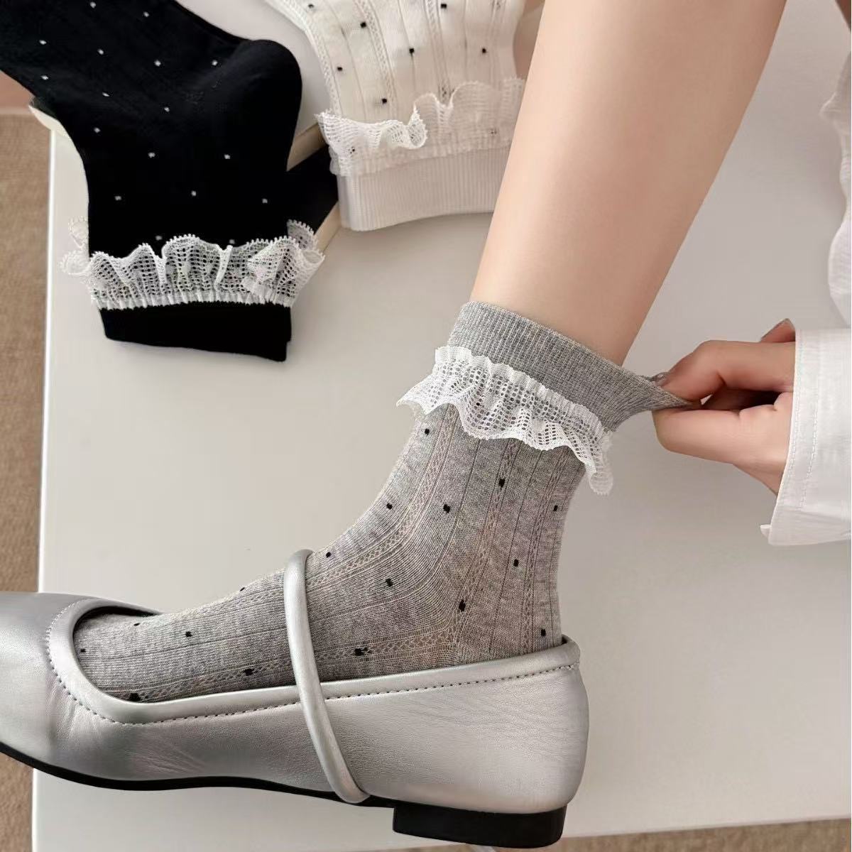 Pointelle Ruffle Trim Crew Socks