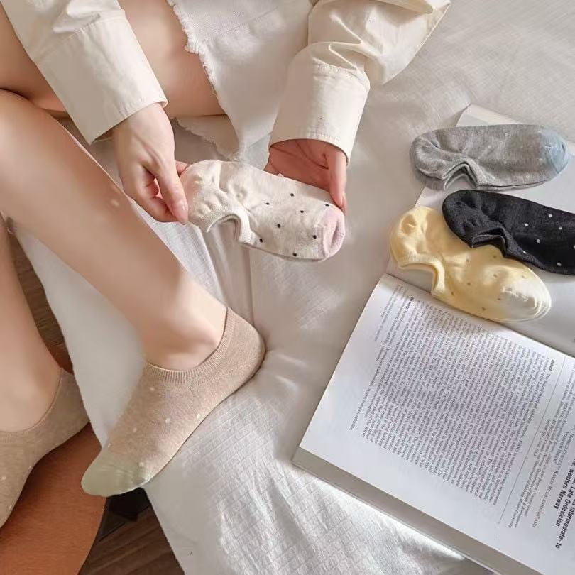 Sunday Dots No-Show Socks