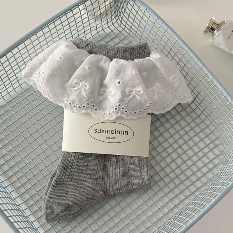 The Eyelet Lace Socks