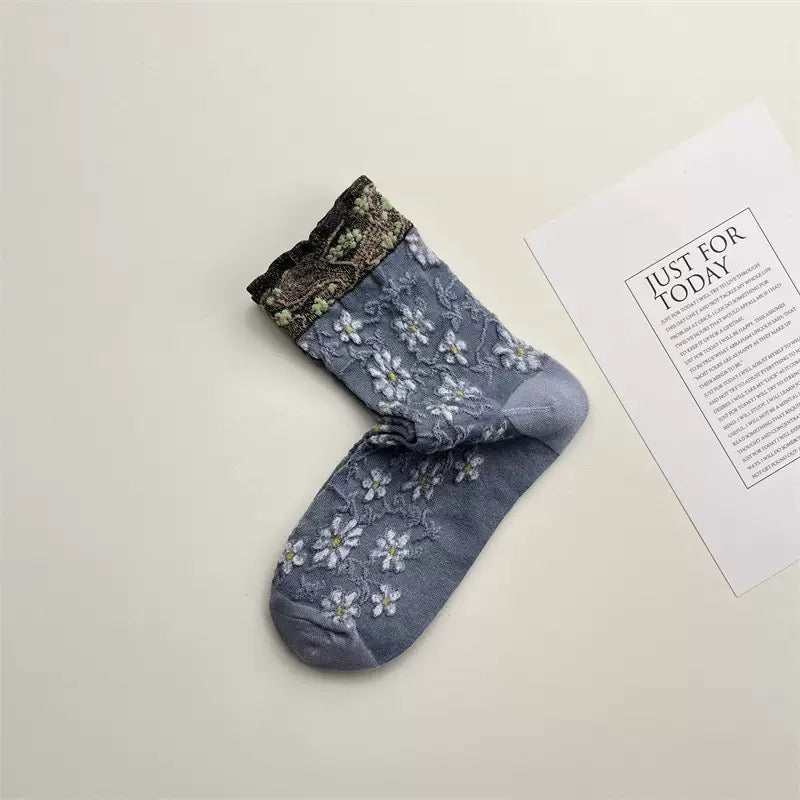 Vintage Raised Floral Sheer Crew Socks for Women – Contrast Jacquard Cuff Ankle Socks