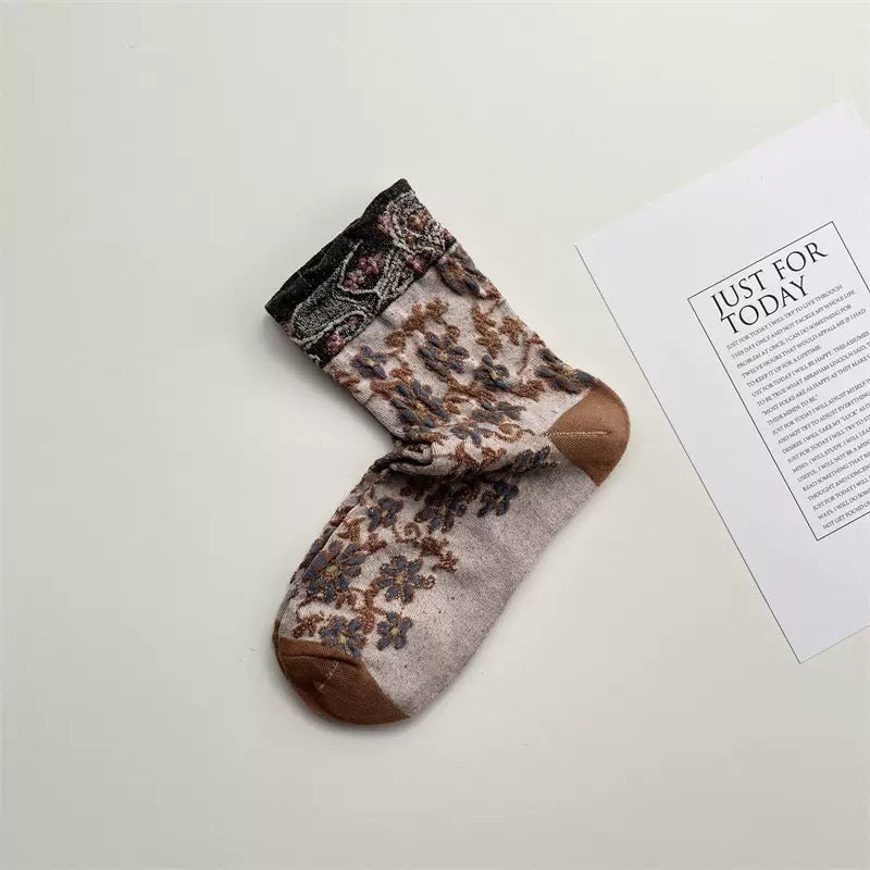 Vintage Raised Floral Sheer Crew Socks for Women – Contrast Jacquard Cuff Ankle Socks