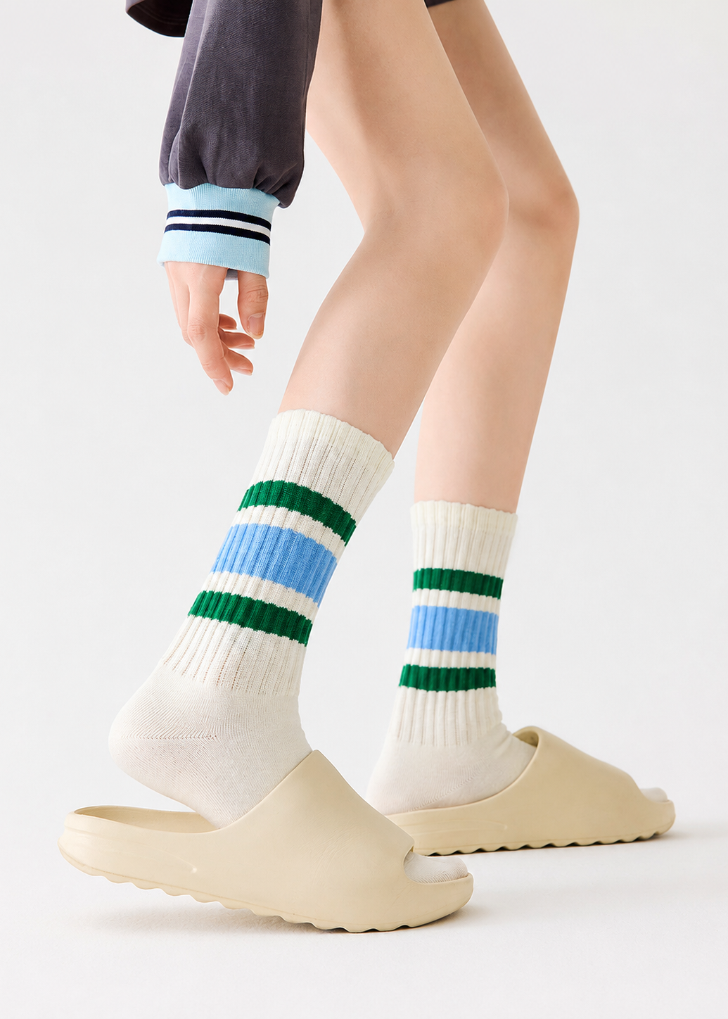 Retro Striped Cotton Crew Socks – Unisex Casual Mid-Calf Socks