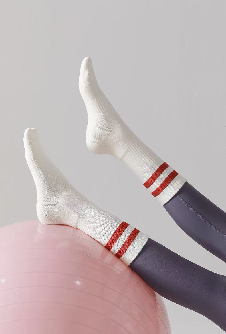 Zen-Grip Pro – Non-Slip Yoga & Pilates Socks