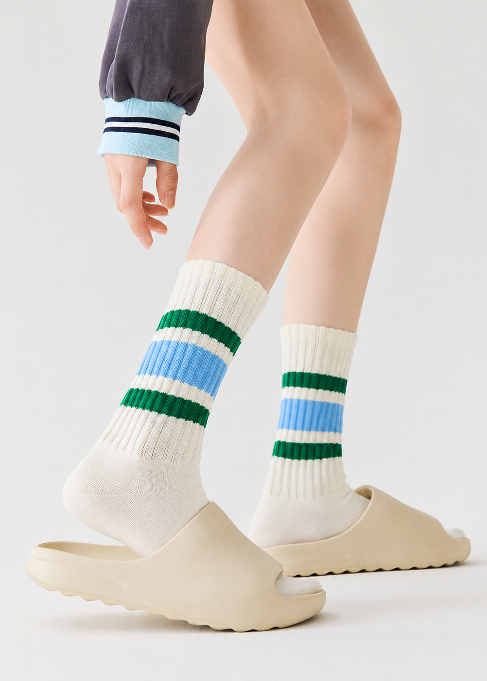 Retro Striped Cotton Crew Socks – Unisex Casual Mid-Calf Socks