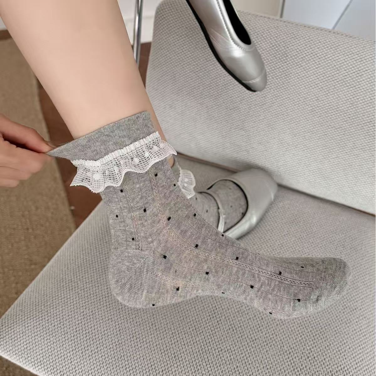 Pointelle Ruffle Trim Crew Socks