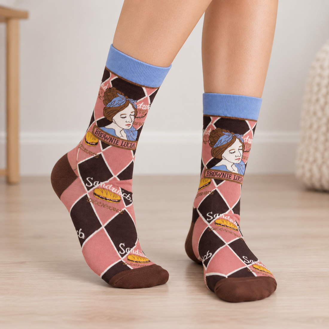 Women's Retro Portrait Argyle Crew Socks – Colorful Patterned Socks