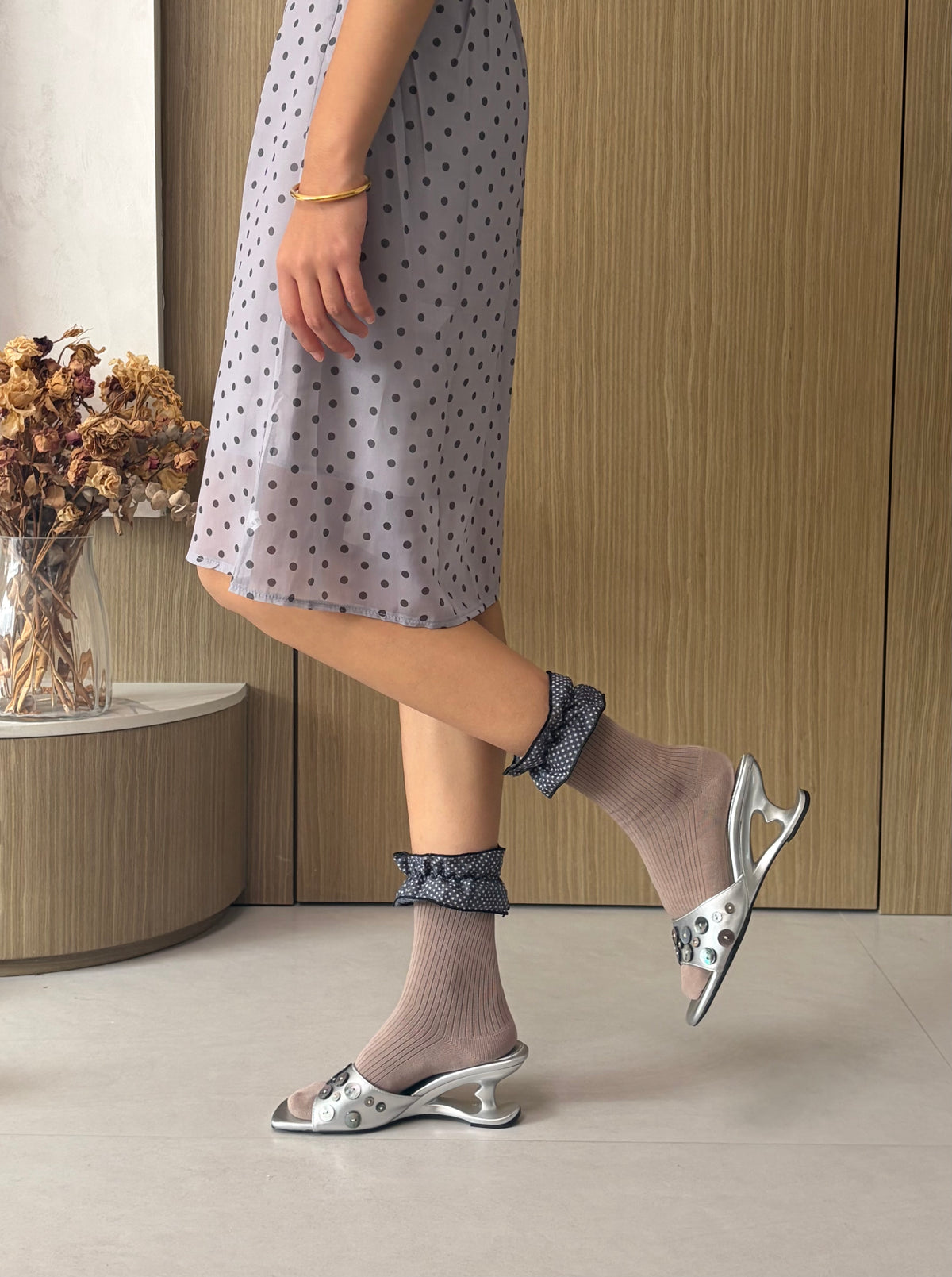 Taupe Ribbed Socks with Star-Print Ruffles