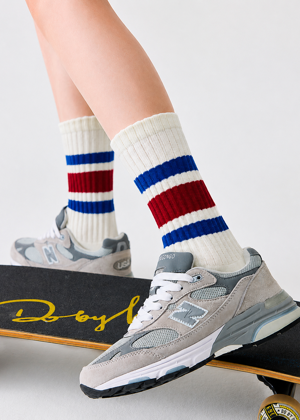 Retro Striped Cotton Crew Socks – Unisex Casual Mid-Calf Socks