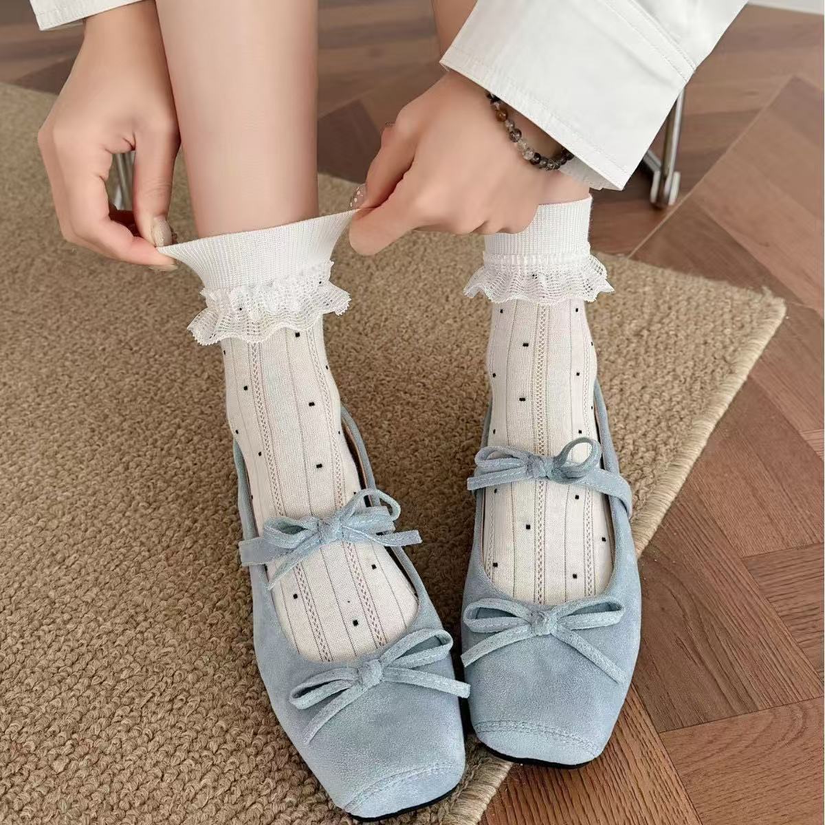 Pointelle Ruffle Trim Crew Socks