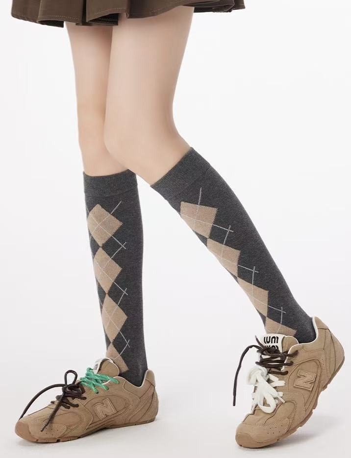 Classic Argyle Knee-High Socks | Timeless Academic Aesthetic