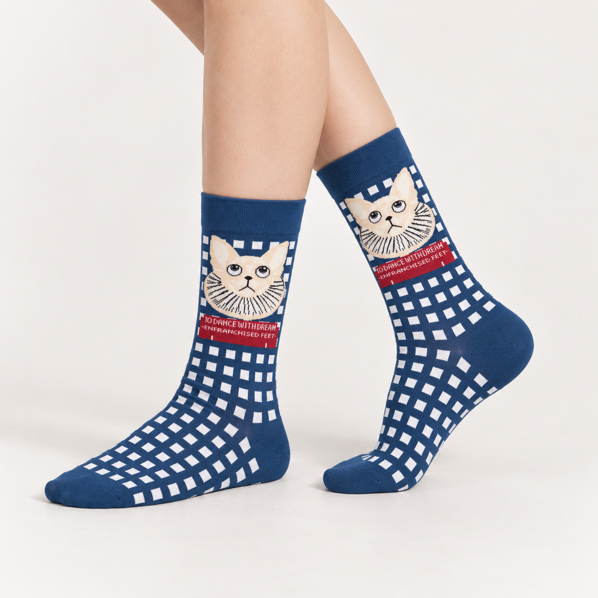Women’s Vintage Cat Checkered Crew Socks – Blue Mid-Calf Knit Socks