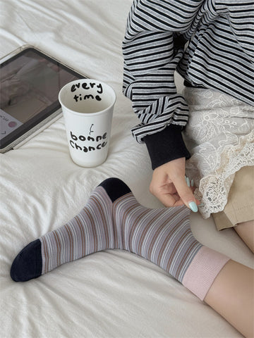 Retro Micro-Stripe Colorblock Crew Socks – Unisex Contrast Cuff Socks