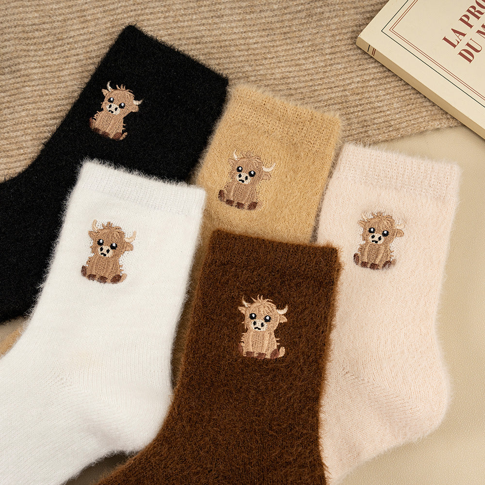Women’s Fluffy Bear Embroidered Crew Socks – Warm Plush Sleep & Lounge Socks