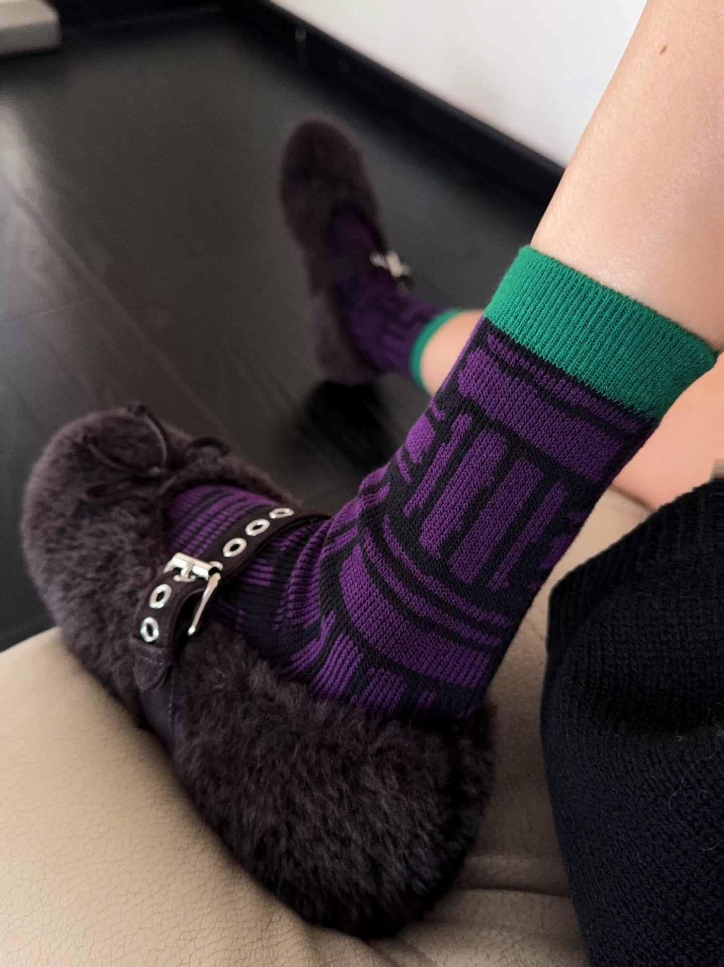 Retro Geometric Plaid Crew Socks – Women’s Cotton-Blend Jacquard Socks