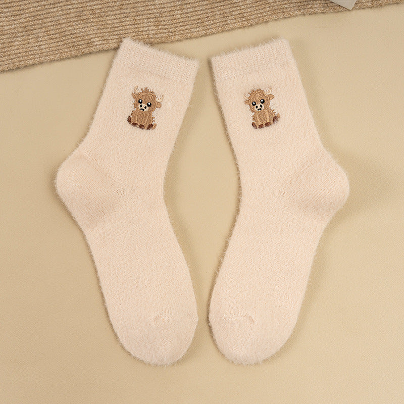 Women’s Fluffy Bear Embroidered Crew Socks – Warm Plush Sleep & Lounge Socks