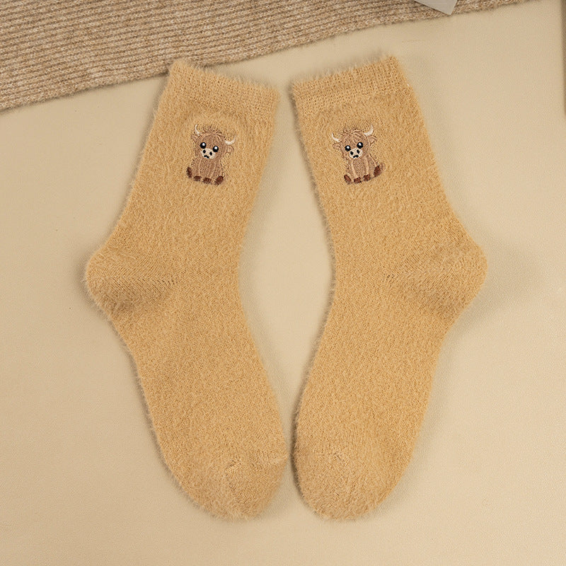 Women’s Fluffy Bear Embroidered Crew Socks – Warm Plush Sleep & Lounge Socks