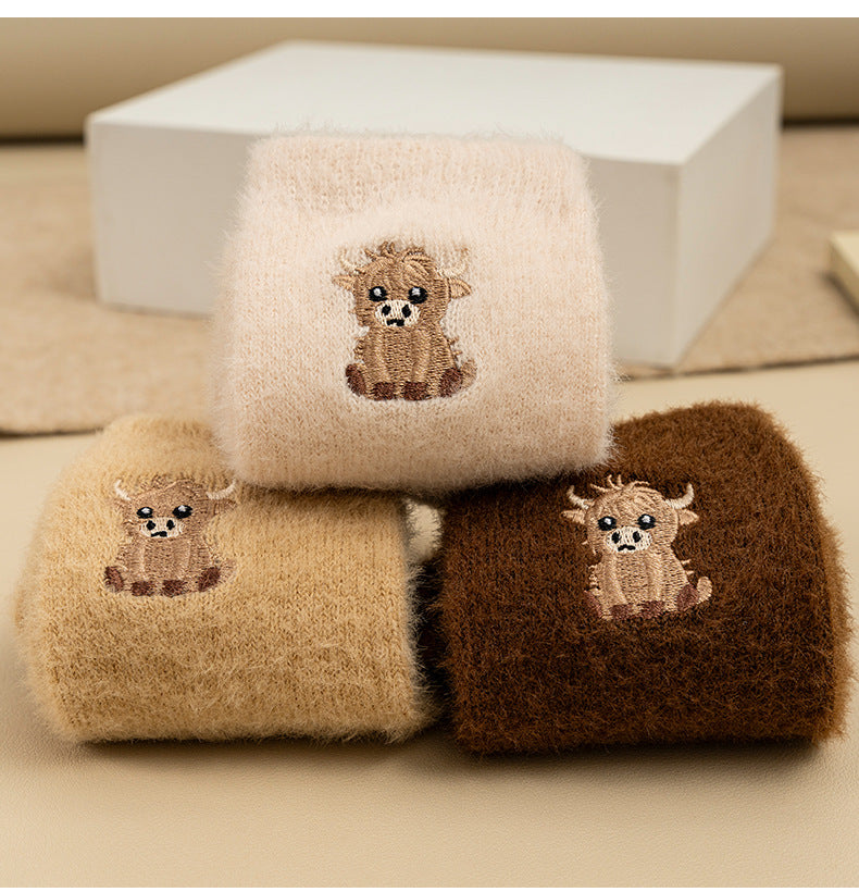 Women’s Fluffy Bear Embroidered Crew Socks – Warm Plush Sleep & Lounge Socks