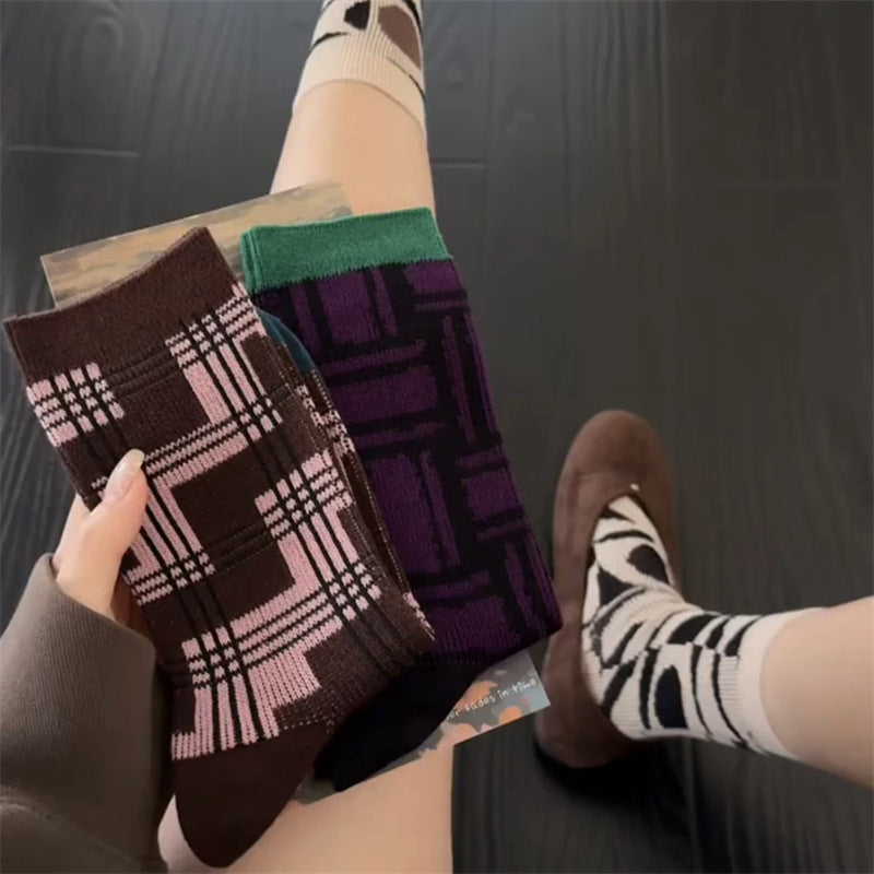 Retro Geometric Plaid Crew Socks – Women’s Cotton-Blend Jacquard Socks