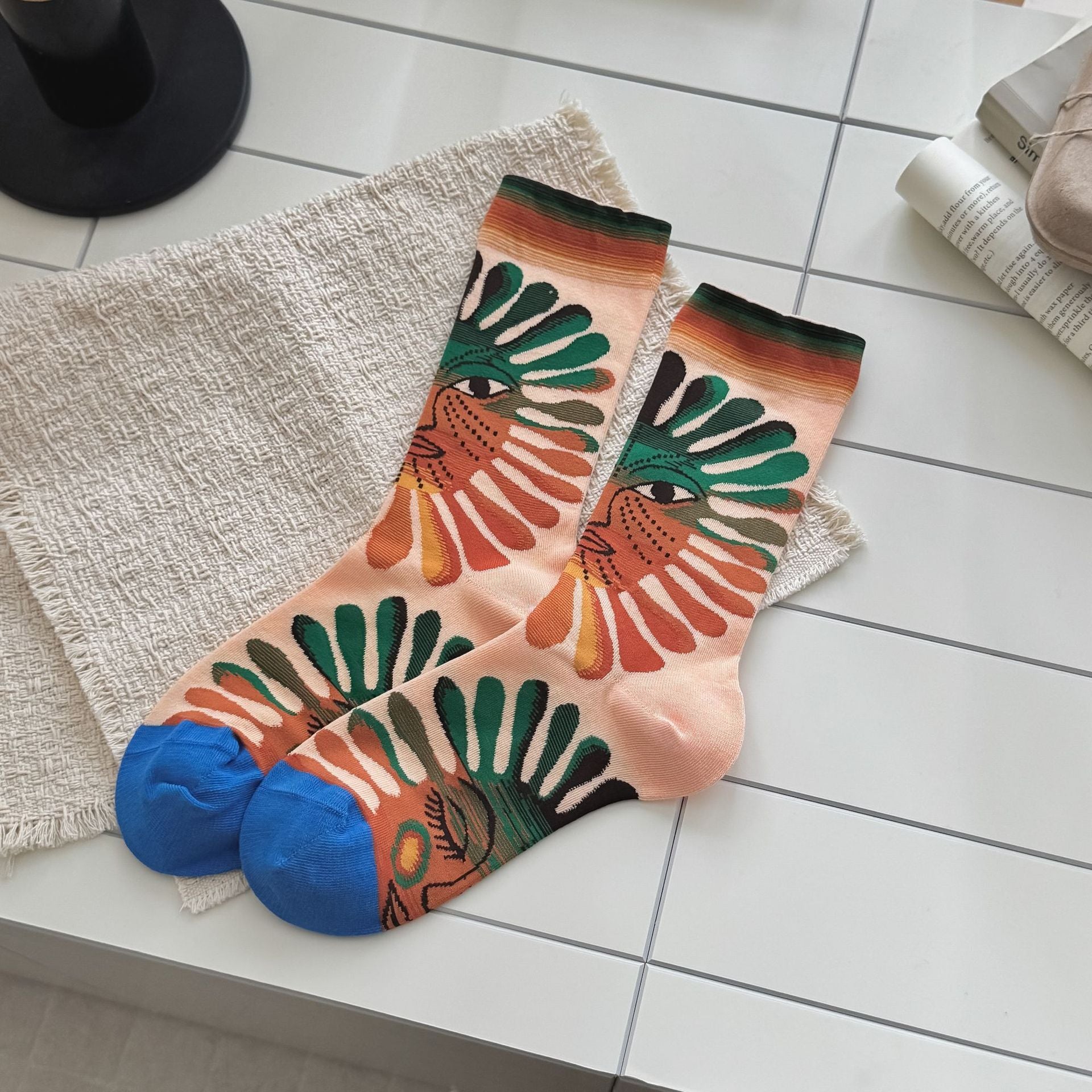 Artistic Abstract Crew Socks – Women’s Combed Cotton Graphic Socks