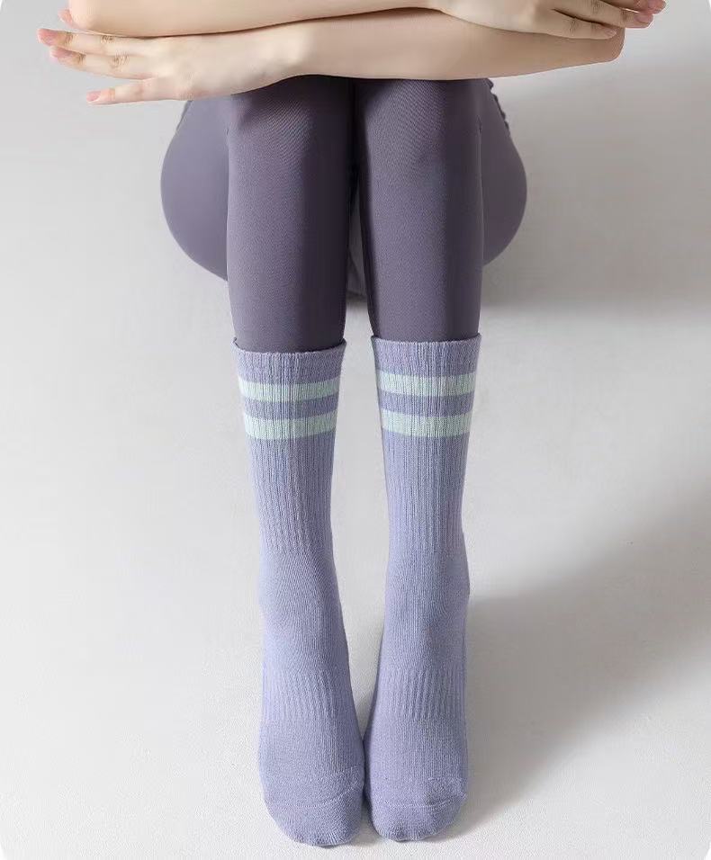 Zen-Grip Pro – Non-Slip Yoga & Pilates Socks