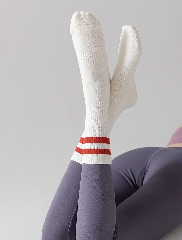 Zen-Grip Pro – Non-Slip Yoga & Pilates Socks