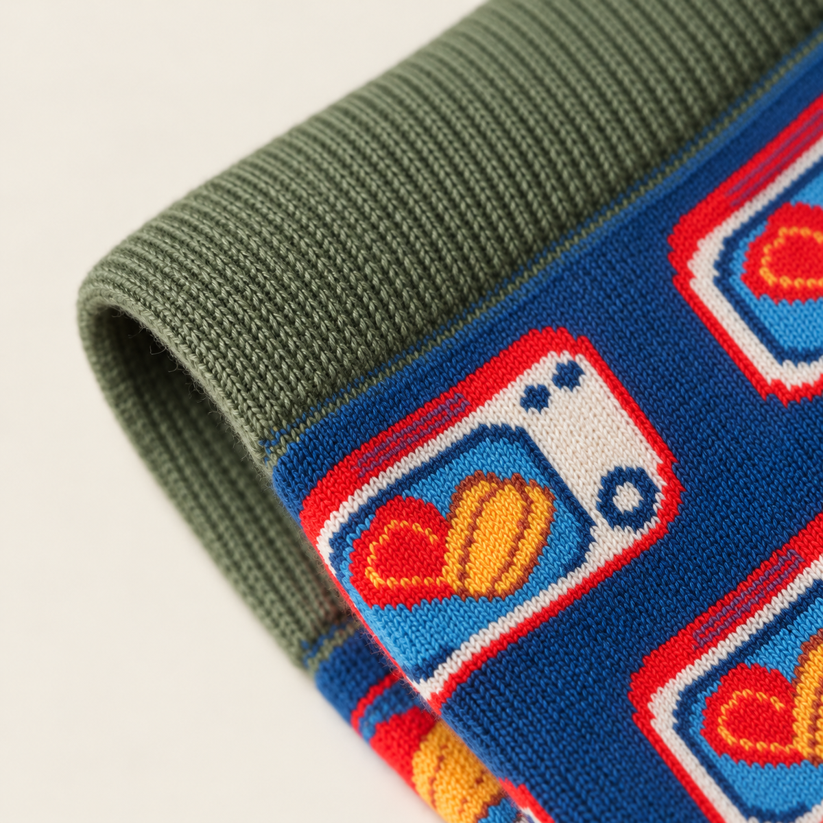 Women’s Vintage TV Print Crew Socks – Retro Blue & Green Cotton Socks