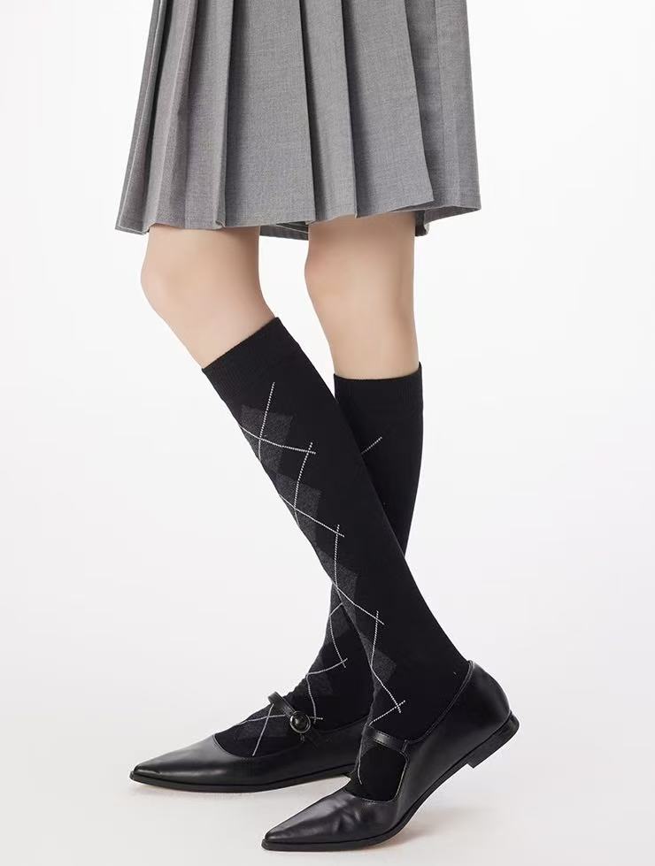 Classic Argyle Knee-High Socks | Timeless Academic Aesthetic